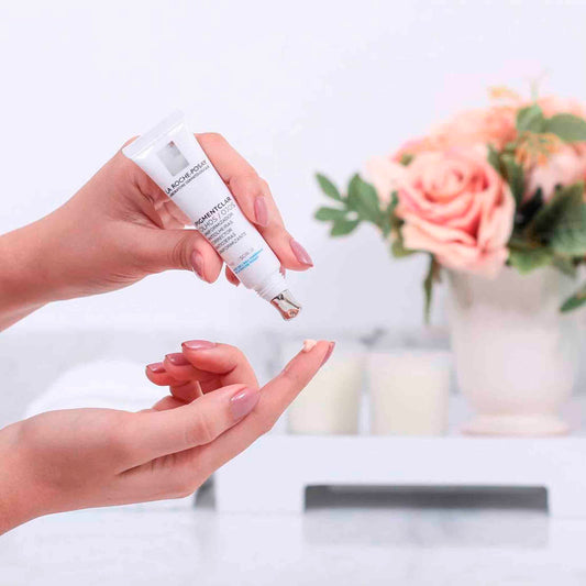 Crema para Contorno de Ojos La Roche-Posay Pigmentclar Anti Manchas 15 ml