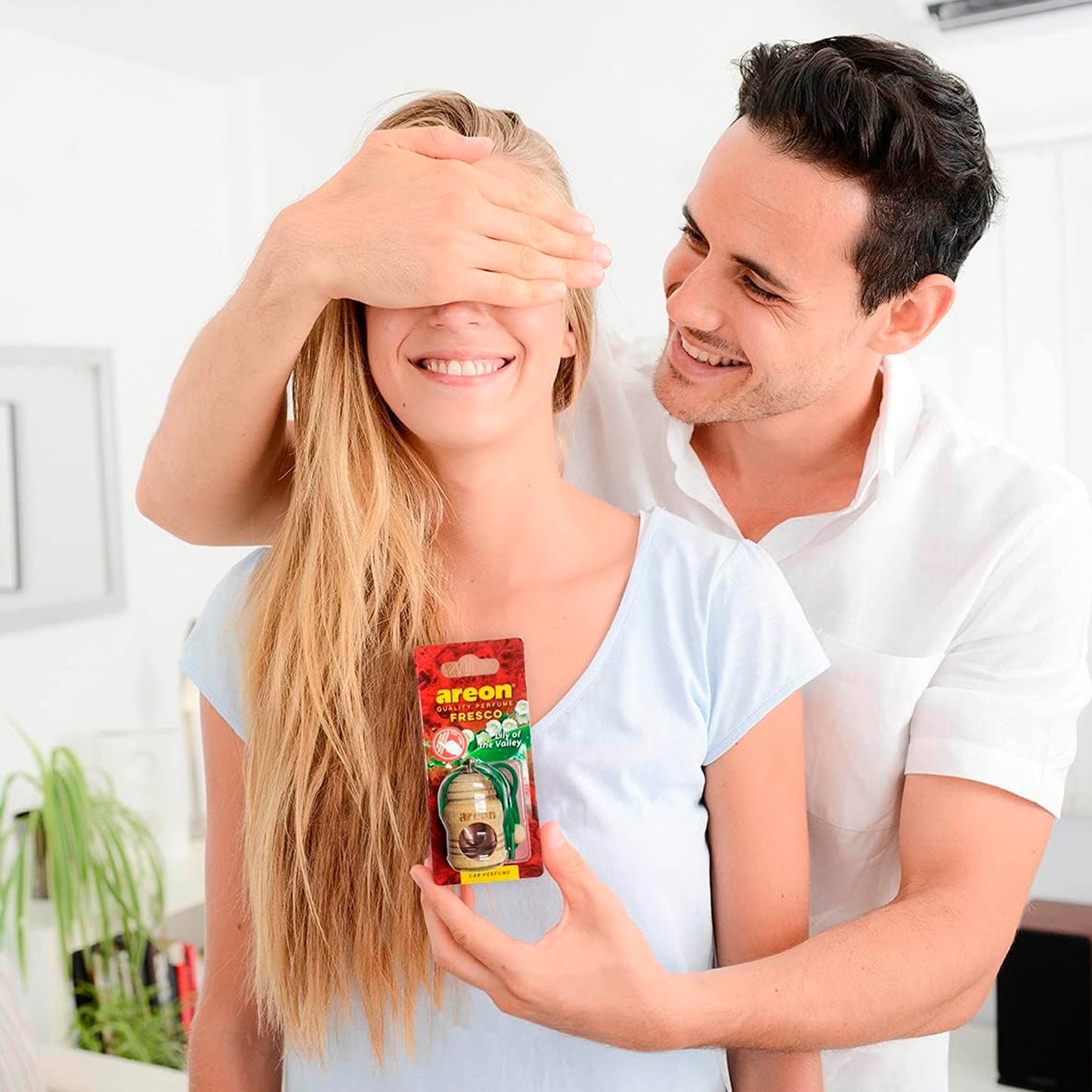 Difusor Areon Fresco Coconut para renovar el ambiente del auto