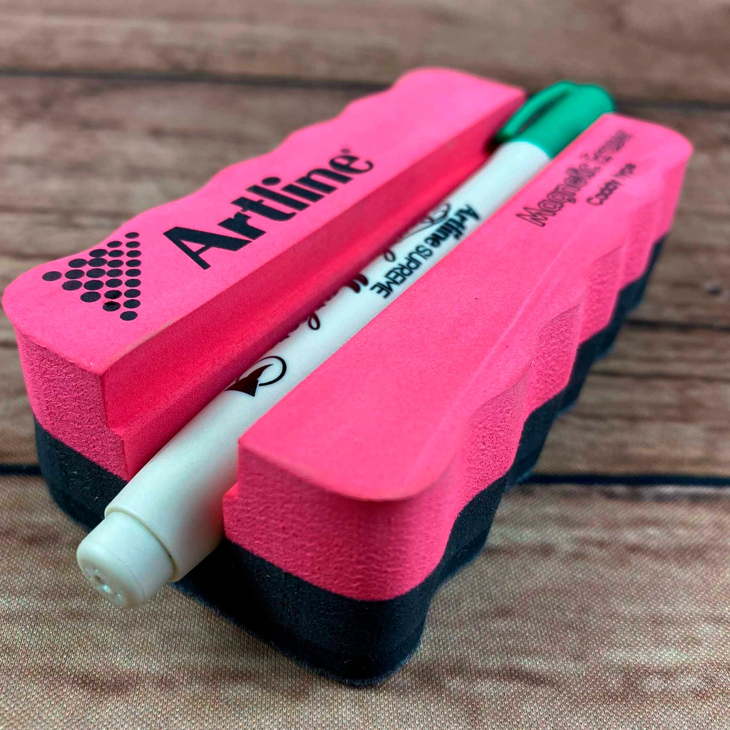 Borrador Magnético Artline con Soporte para Plumón – Práctico, Ergonómico y Siempre a Mano Artline- Dermocosmetica_belleza_online