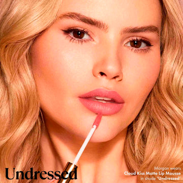 Iconic London Cloud Kiss Matte Lip Mousse – Labial Suave y Aterciopelado