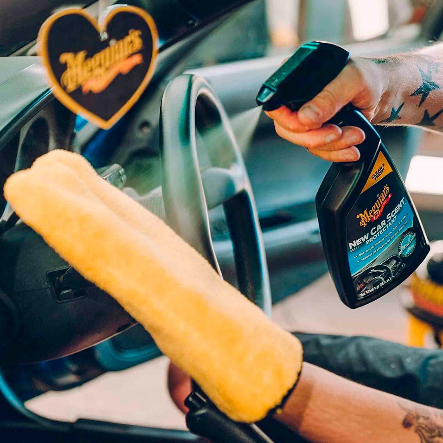 Meguiars New Car Scent Protectant Spray 473 ml – Acondicionador de Interior