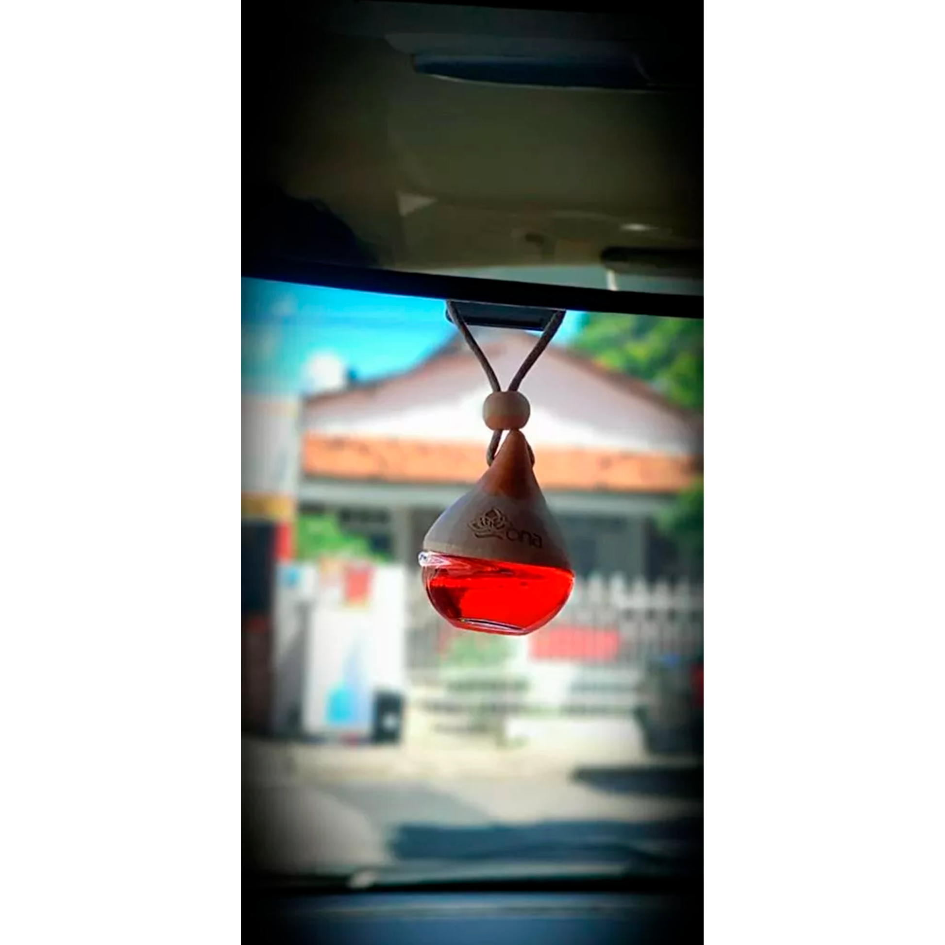 Ambientador De Auto Colgante Ona - Frutas Dulces Aceites Esenciales ONA- Dermocosmetica_belleza_online