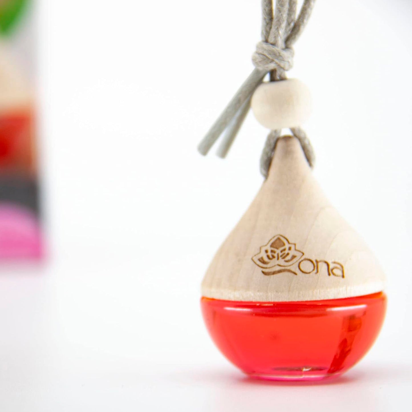 Aromatizador de Auto Colgante ONA – Frutas Dulces 6ml ONA- Dermocosmetica_belleza_online