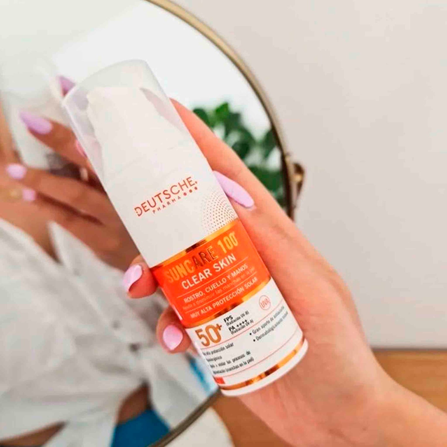 Suncare 100 Clear Skin FPS50+ 50 g | Protector Solar Ligero