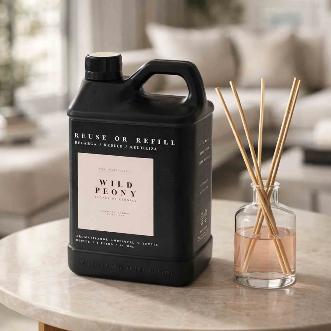 Refill aromatizador Havitar Wild Peony de 1 litro para ambientes y textiles con aroma floral fresco.