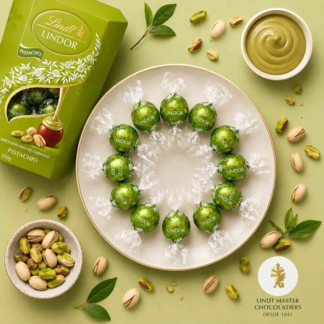 Bombones Lindt Lindor Pistacho en caja de 200 g con chocolate con leche y relleno cremoso de pistacho
