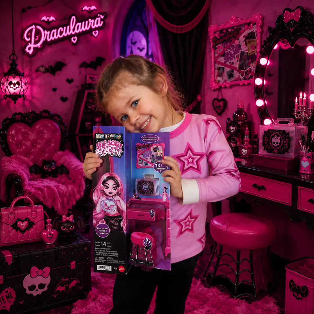 Monster High Draculaura Self-Scare Secrets 14 Piezas
