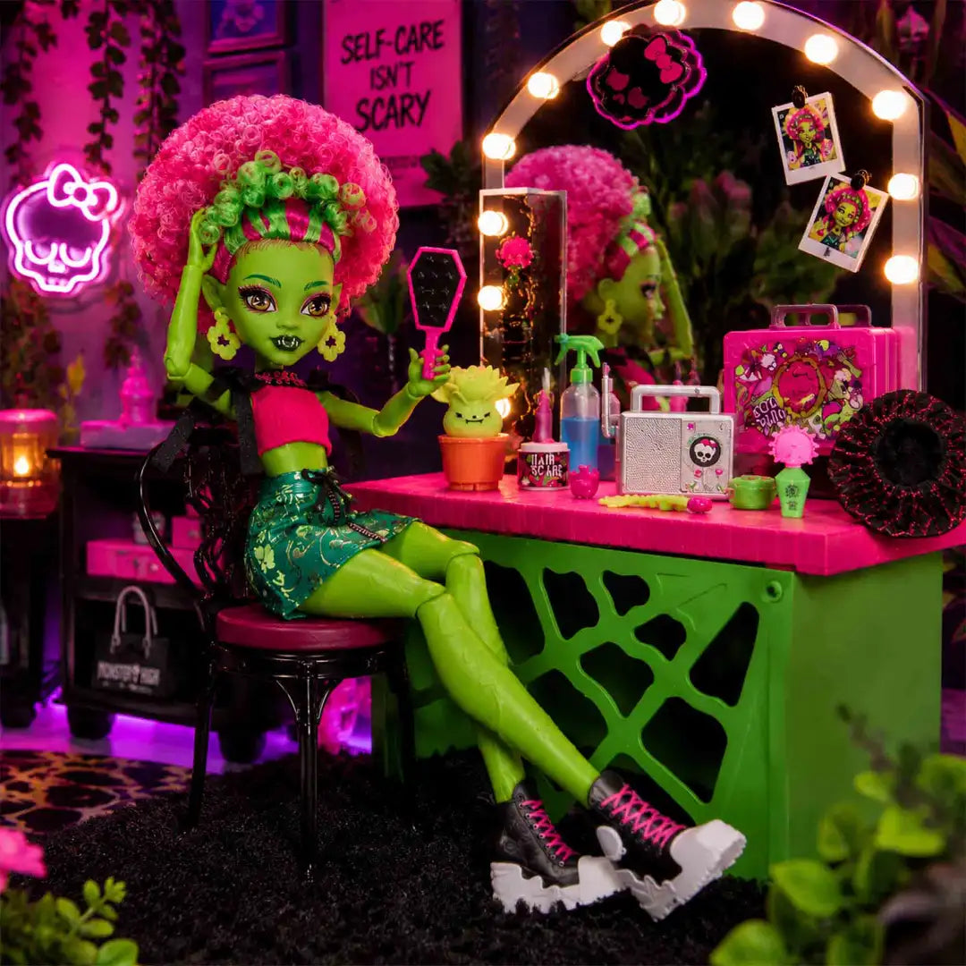 Muñeca Monster High Self-Scare Secrets Venus McFlytrap con accesorios y 14 piezas de Mattel